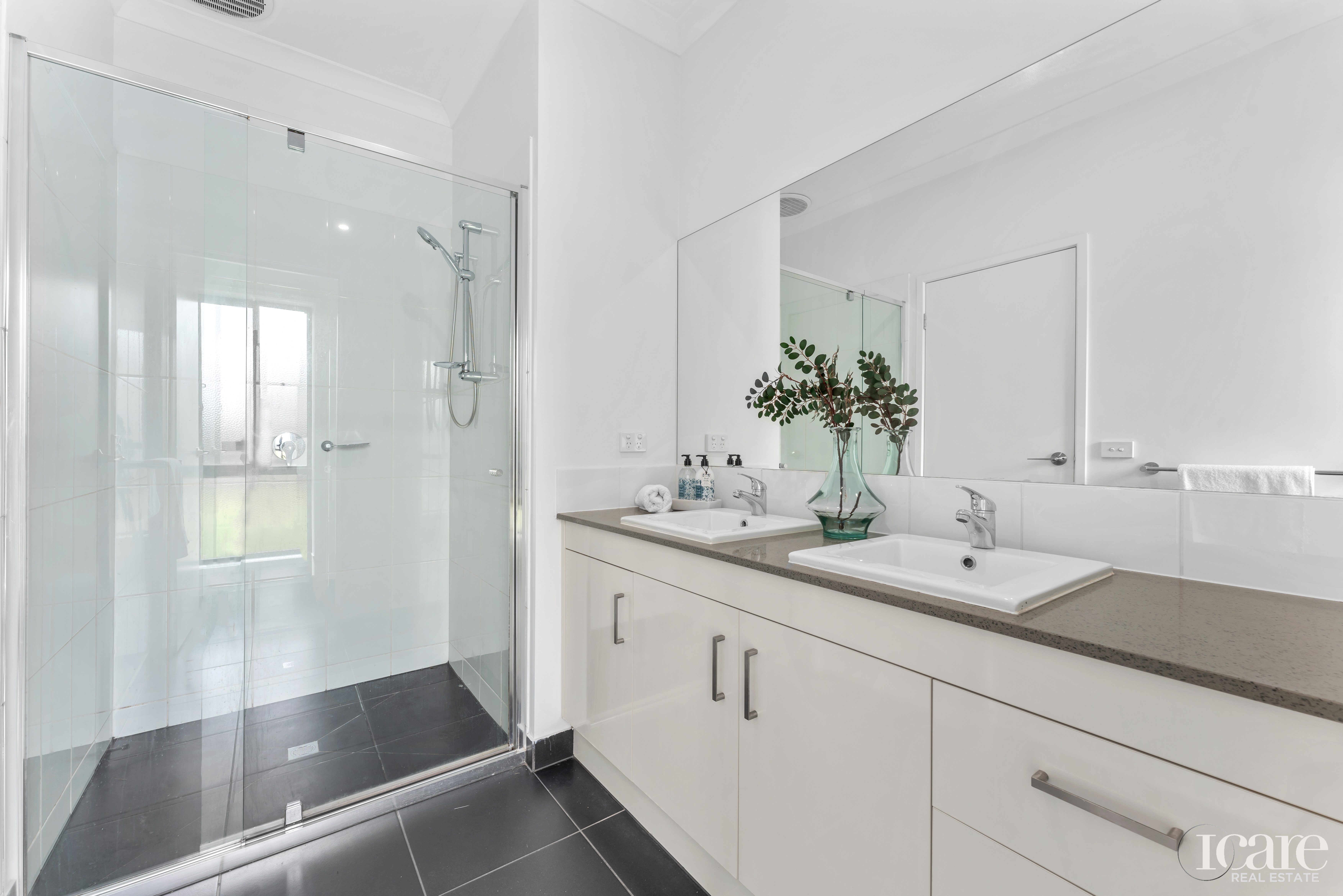 18 Pebblestone Circuit, Clyde North VIC 3978, Clyde North - Thumbnail 4