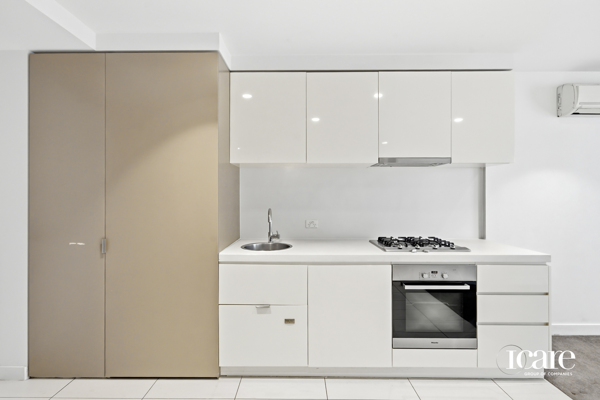 1303/33 Mackenzie Street, Melbourne, VIC 3000, Melbourne - Thumbnail 2