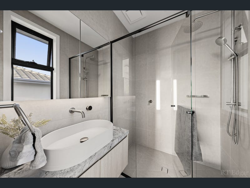 1&3/16 Hiddleston Avenue, Box Hill South VIC 3128, Box Hill South - Thumbnail 2